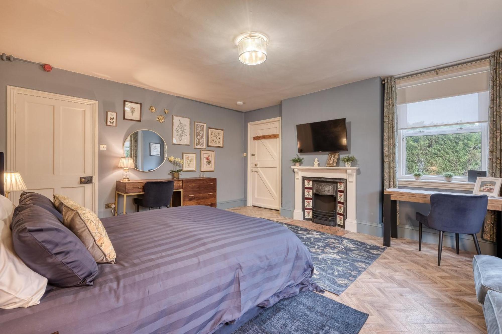 The Darwin Malvern Suite Great Malvern Exterior photo