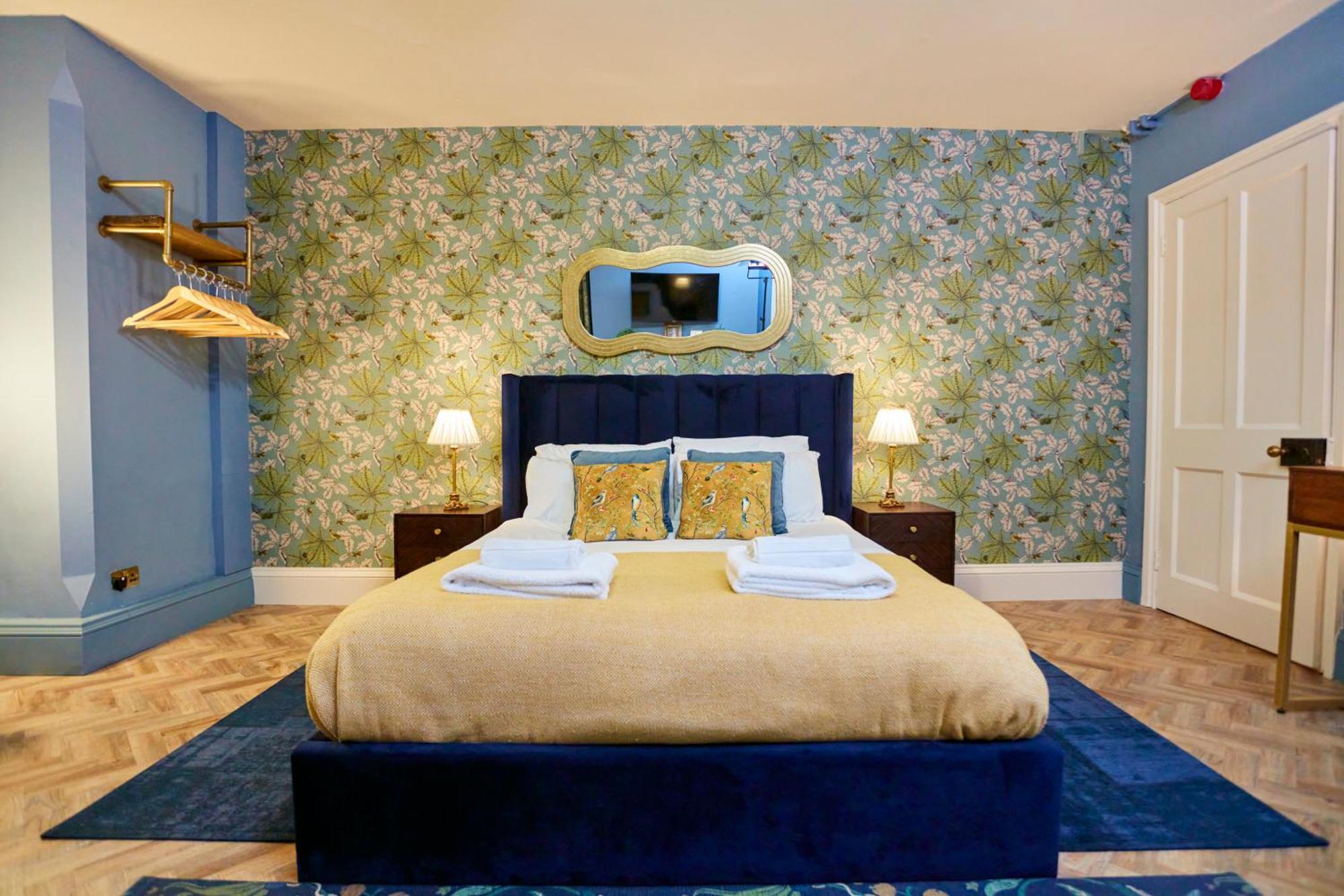The Darwin Malvern Suite Great Malvern Exterior photo